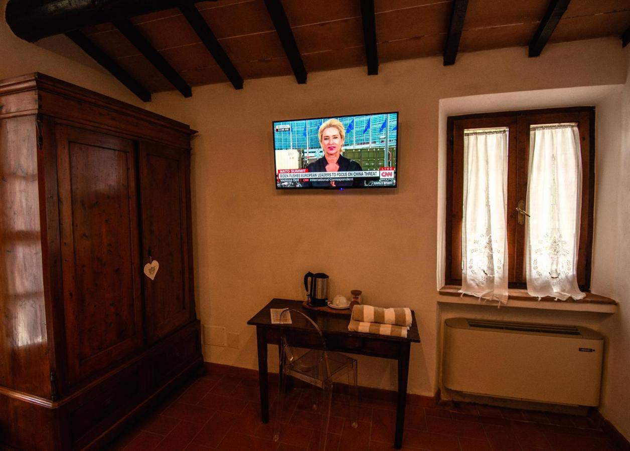 Agriturismo Casanova Di Pescille San Gimignano Exterior photo