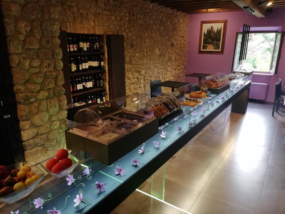 Agriturismo Casanova Di Pescille San Gimignano Exterior photo