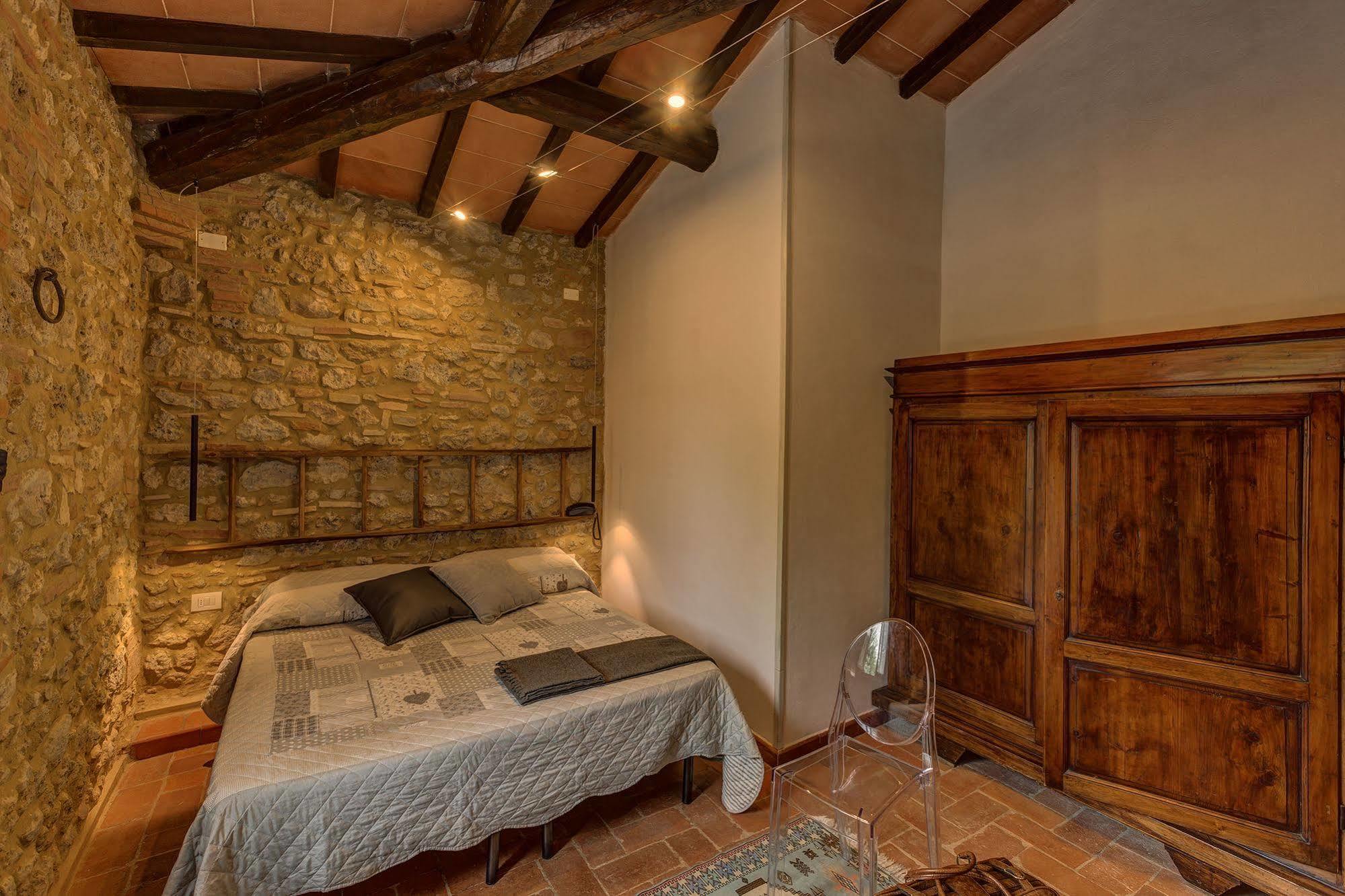 Agriturismo Casanova Di Pescille San Gimignano Exterior photo