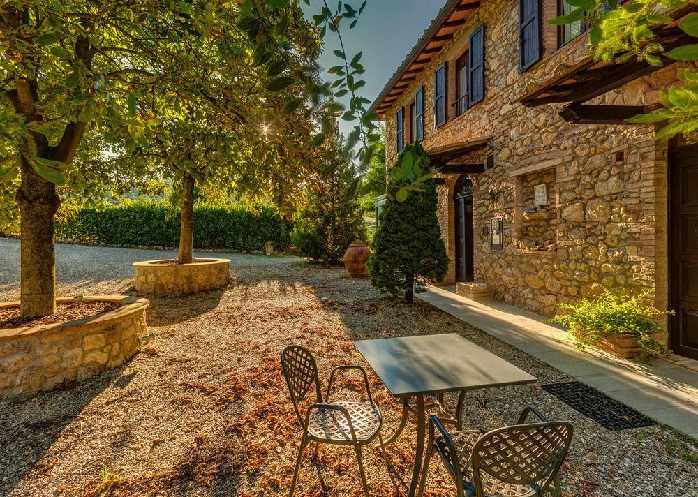 Agriturismo Casanova Di Pescille San Gimignano Exterior photo